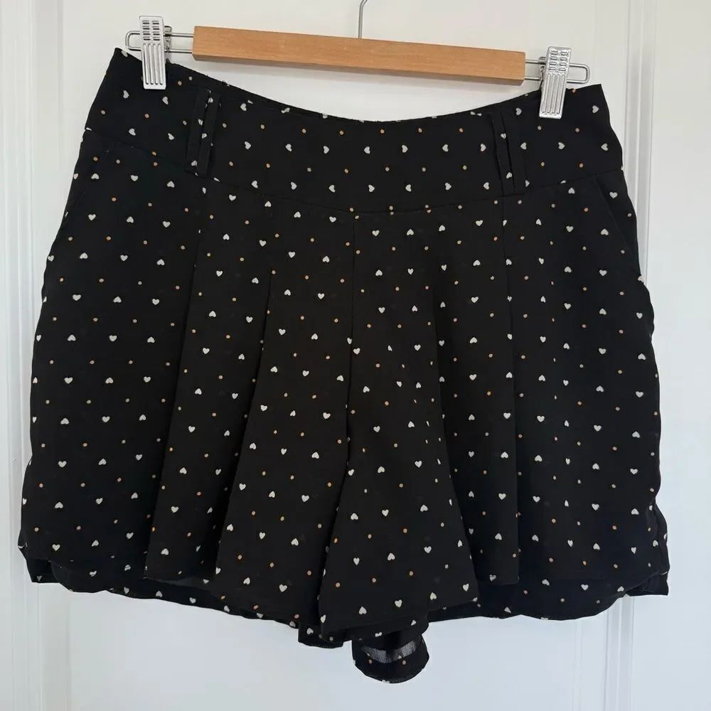 VERO MODA | Black and White Pleated Mini Skater Skirt